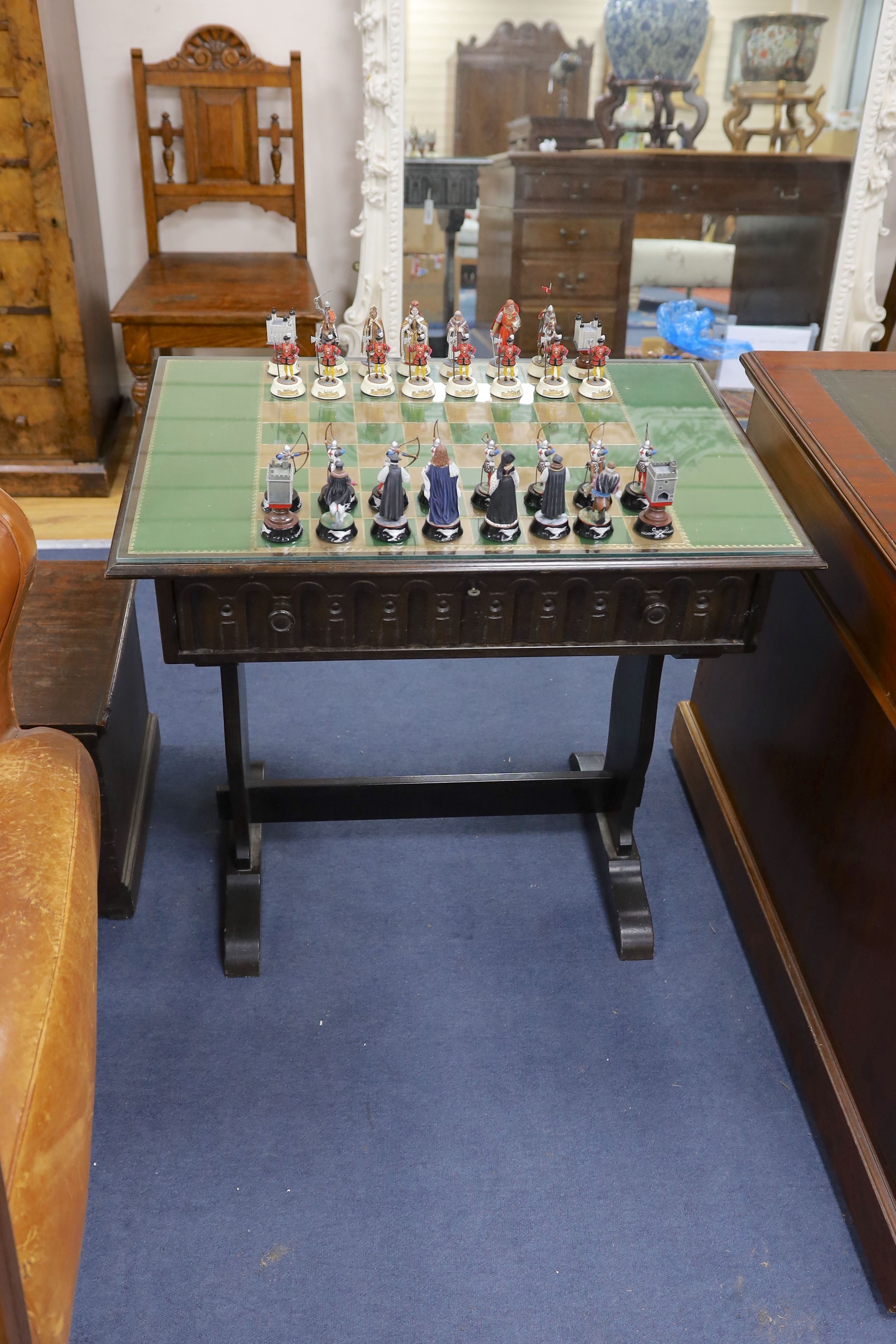 A Tower of London boxed/cased chess set, table width 80cm, depth 55cm, height 75cm